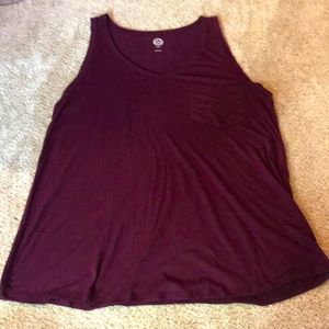 Large maroon tank top with pocket